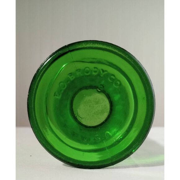 Vintage E.O Brody, green Emerald diamond cut tall vase - Picture 3 of 7